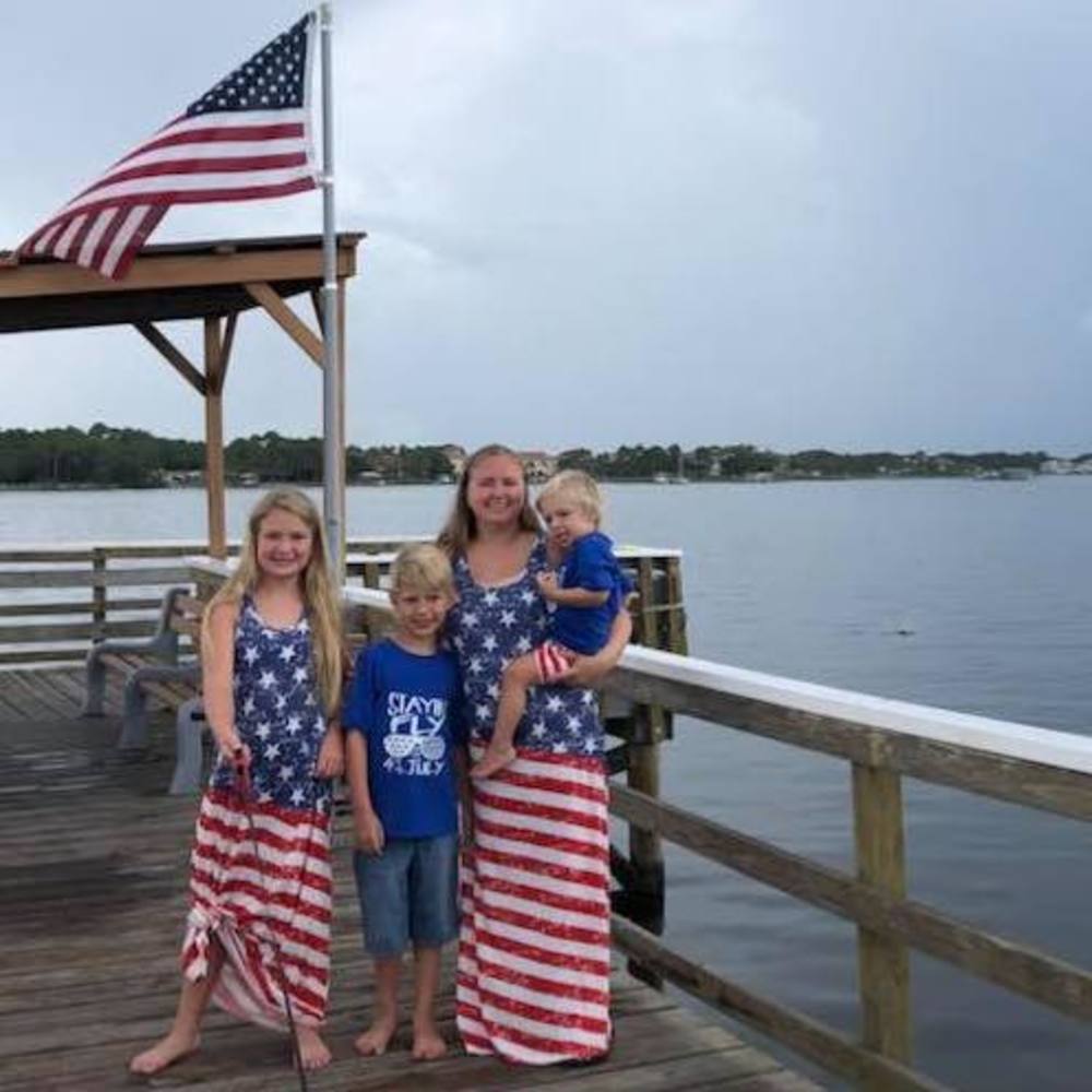 Meet your Posher, Leah